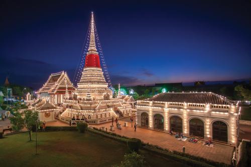 วัดพระสมุทรเจดีย์ Wat Phra Samut Chedi 拍沙目佛塔