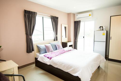 แอทอีส เรซิเดนซ์ สุวรรณภูมิ-At Ease Residence Suvarnabhumi
