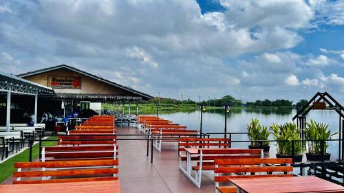 ร้านป้าบุญล้อม Buffet