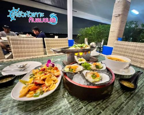 ครัวหัวเกาะกินลมชมเล